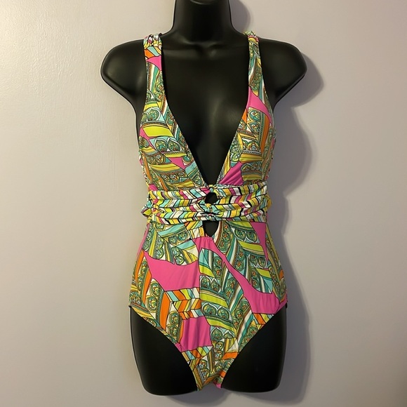 Trina Turk Tuvalu One Piece Swimsuit in Flamingo size 4 - Picture 2 of 15